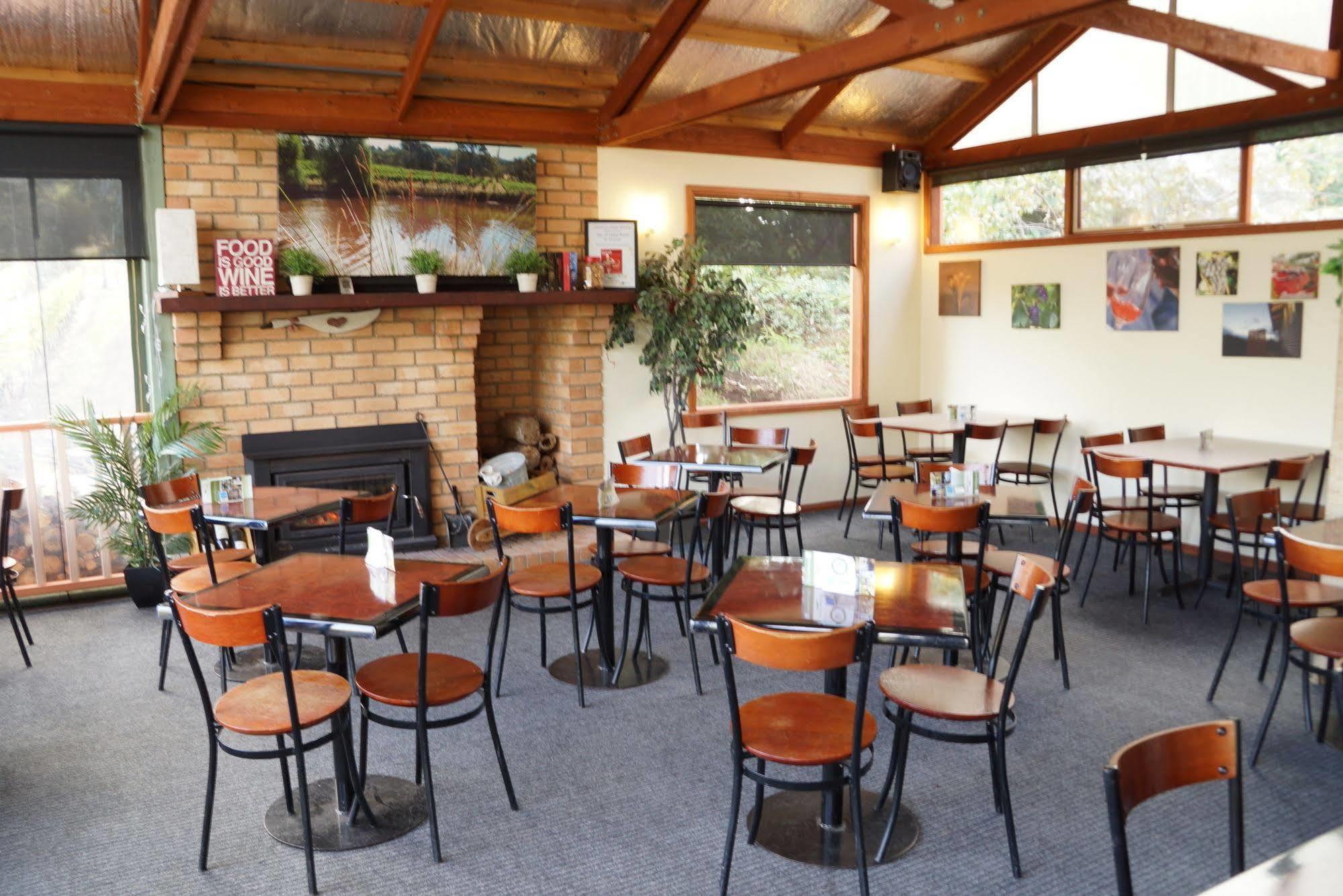 Gisborne Peak Winery Short Term Stays Екстер'єр фото